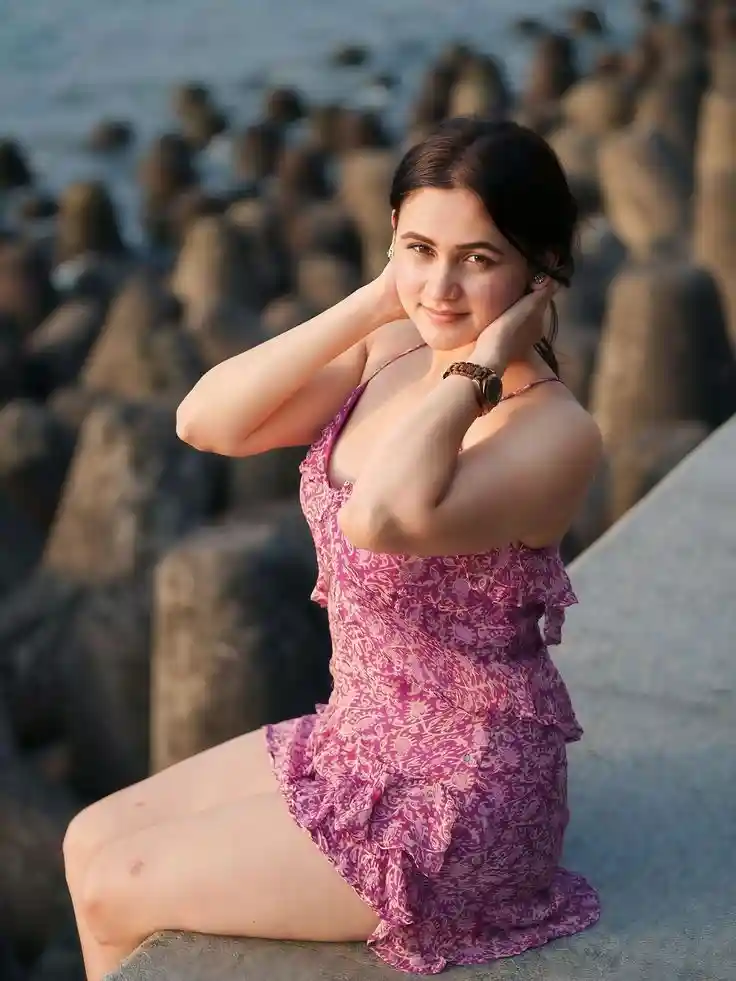 Hyderabad Call Girl Near